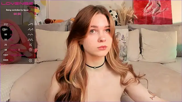 Snapshot of Frau_Lina chatting on November 5, 2025, 2:31 pm Frau Lina online show from November 5, 2025, 2:31 pm