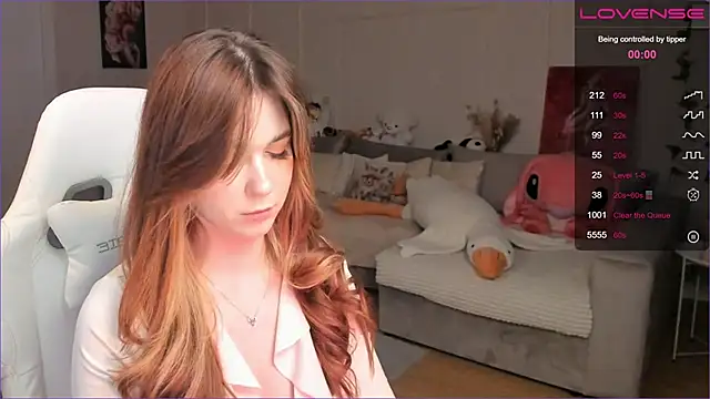 Snapshot of Frau_Lina chatting on December 2, 2025, 2:08 pm Frau Lina online show from December 2, 2025, 2:08 pm