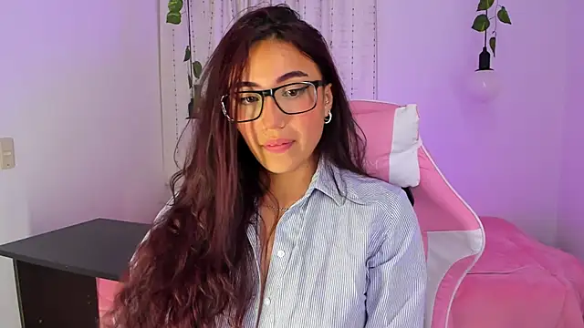 Snapshot of veronicaxx69 chatting on January 29, 2025, 4:26 am veronicaxx69 online show from January 29, 2025, 4:26 am