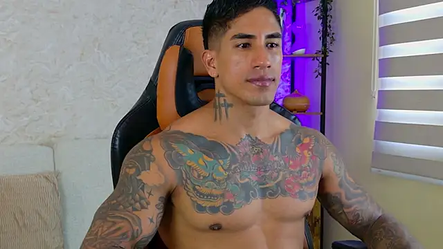 Snapshot of AdanReilly chatting on March 15, 2025, 8:54 pm AdanReilly online show from March 15, 2025, 8:54 pm