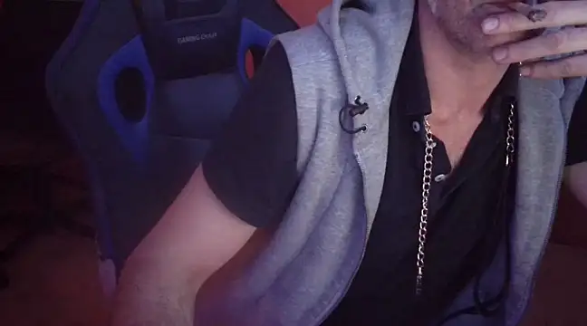 Snapshot of Lia_Y_PatrickX chatting on March 2, 2025, 7:41 pm Lia Y PatrickX online show from March 2, 2025, 7:41 pm