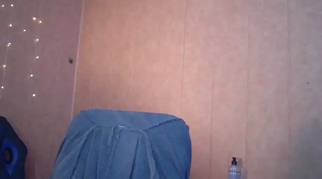 Snapshot of Lia_Y_PatrickX chatting on March 15, 2025, 3:40 am Lia Y PatrickX online show from March 15, 2025, 3:40 am