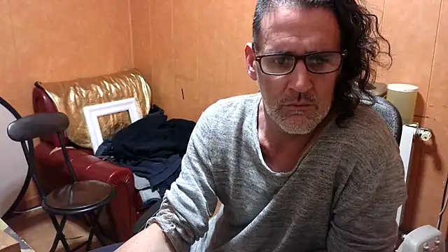 Snapshot of Lia_Y_PatrickX chatting on November 11, 2025, 2:17 am Lia Y PatrickX online show from November 11, 2025, 2:17 am