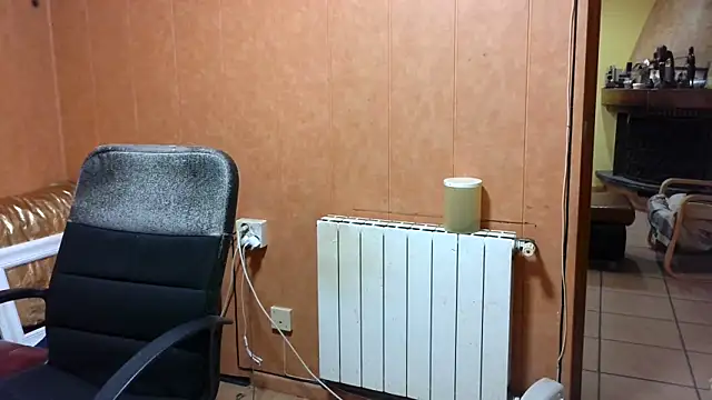 Snapshot of Lia_Y_PatrickX chatting on November 12, 2025, 9:29 pm Lia Y PatrickX online show from November 12, 2025, 9:29 pm