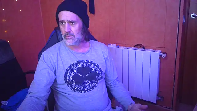 Snapshot of Lia_Y_PatrickX chatting on March 13, 2025, 3:50 pm Lia Y PatrickX online show from March 13, 2025, 3:50 pm