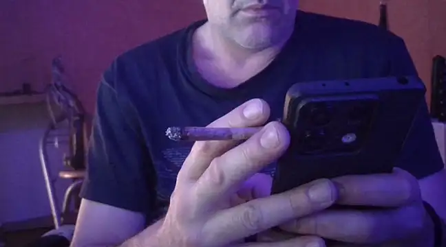 Snapshot of Lia_Y_PatrickX chatting on March 18, 2025, 11:20 pm Lia Y PatrickX online show from March 18, 2025, 11:20 pm