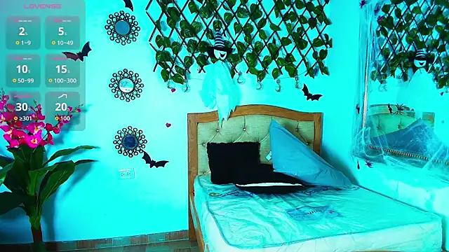 Snapshot of kinkysweet__ chatting on October 30, 2025, 8:50 pm kinkysweet online show from October 30, 2025, 8:50 pm