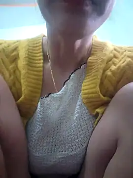 zizi public online show from March 8, 2025, 2:45 am