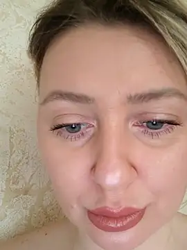 LadyLolyPop  online show from April 7, 2026, 3:41 am