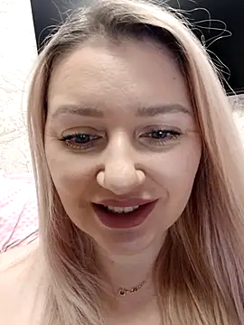 Snapshot of LadyLolyPop_ chatting on January 13, 2026, 12:58 am LadyLolyPop online show from January 13, 2026, 12:58 am