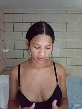 Snapshot of By_Aninha chatting on November 25, 2025, 8:20 pm By Aninha online show from November 25, 2025, 8:20 pm