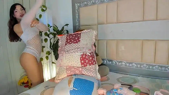 Snapshot of GingerDollx chatting on December 5, 2025, 9:01 pm GingerDollx online show from December 5, 2025, 9:01 pm