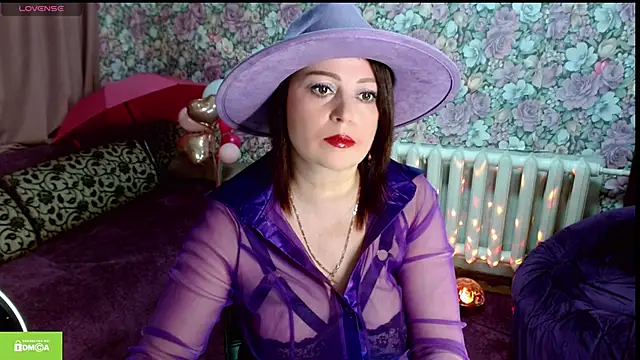 Julia-ru online show from April 14, 2026, 6:24 pm