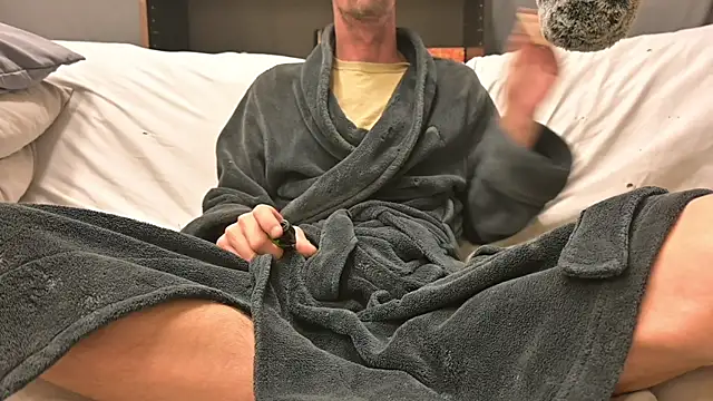 joeiandola online show from November 6, 2025, 3:32 am