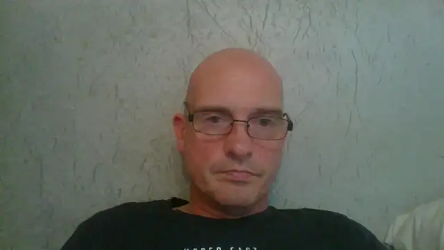 mrtickle0025 online show from November 14, 2025, 9:13 am