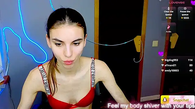 Snapshot of EmmyGreans chatting on February 1, 2025, 7:15 am EmmyGreans online show from February 1, 2025, 7:15 am