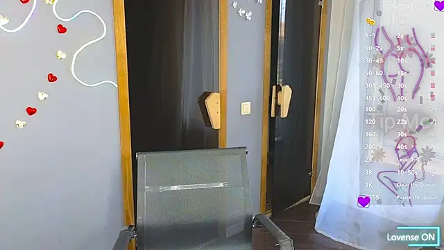 Snapshot of EmmyGreans chatting on March 7, 2025, 12:34 pm EmmyGreans online show from March 7, 2025, 12:34 pm