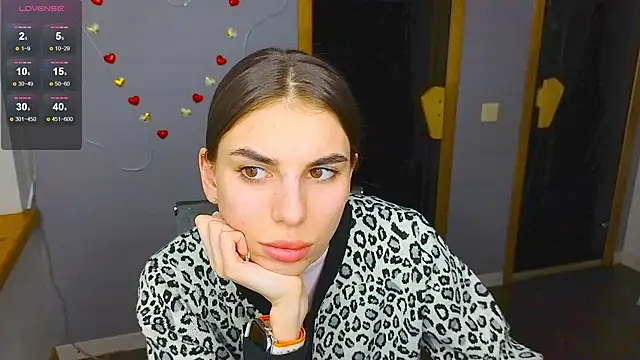 Snapshot of EmmyGreans chatting on February 26, 2025, 12:38 pm EmmyGreans online show from February 26, 2025, 12:38 pm