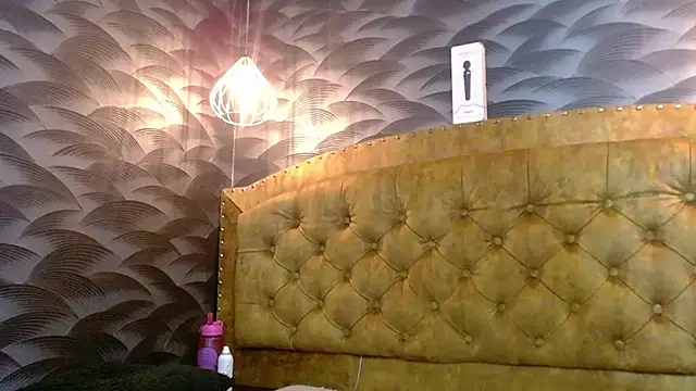 CrystalBrooke3x online show from October 29, 2025, 7:24 pm