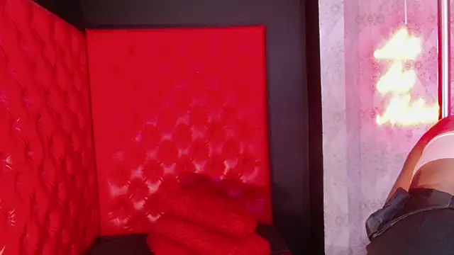 CrystalBrooke3x online show from November 13, 2025, 7:56 am