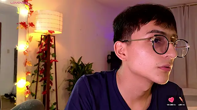 Snapshot of Mr_evan1 chatting on March 19, 2025, 7:27 pm Mr evan1 online show from March 19, 2025, 7:27 pm