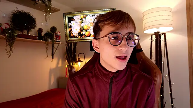 Snapshot of Mr_evan1 chatting on December 2, 2025, 3:58 pm Mr evan1 online show from December 2, 2025, 3:58 pm