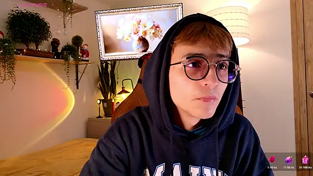 Snapshot of Mr_evan1 chatting on December 4, 2025, 4:17 pm Mr evan1 online show from December 4, 2025, 4:17 pm