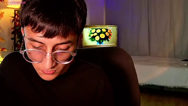 Snapshot of Mr_evan1 chatting on March 12, 2025, 5:38 pm Mr evan1 online show from March 12, 2025, 5:38 pm