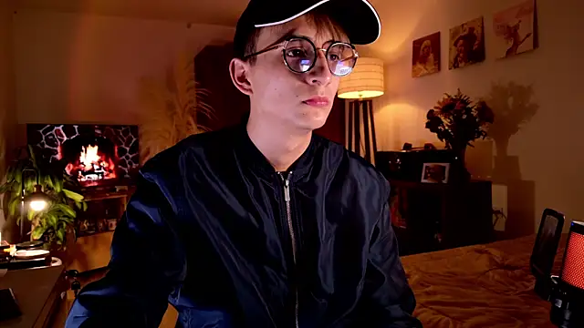 Snapshot of Mr_evan1 chatting on September 24, 2025, 1:39 pm Mr evan1 online show from September 24, 2025, 1:39 pm