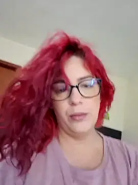 Snapshot of Escarlate4you_ chatting on June 24, 2026, 10:03 am Escarlate4you online show from June 24, 2026, 10:03 am