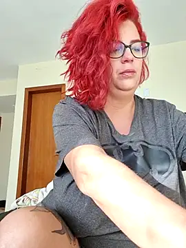 Snapshot of Escarlate4you_ chatting on August 2, 2026, 10:57 am Escarlate4you online show from August 2, 2026, 10:57 am