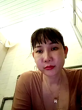 Ana love2000 online show from October 4, 2025, 2:02 am