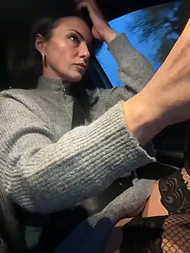 Snapshot of KimKelly13 chatting on December 4, 2025, 7:07 am KimKelly13 online show from December 4, 2025, 7:07 am