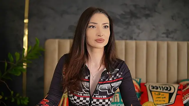 Snapshot of Mayleen_x chatting on July 11, 2026, 11:43 am Mayleen x online show from July 11, 2026, 11:43 am