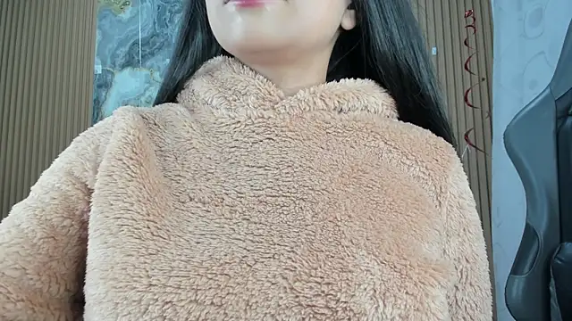 Lili 16 online show from February 7, 2026, 11:07 am