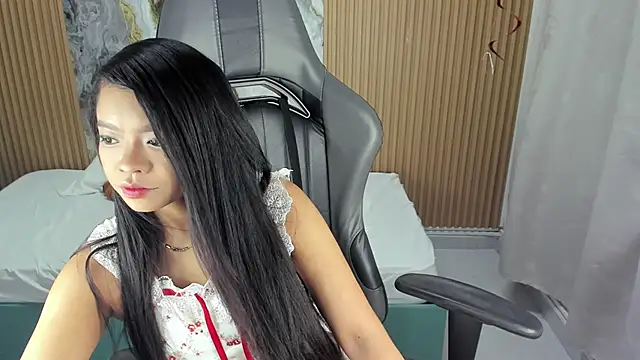 Snapshot of Lili_16 chatting on November 27, 2025, 11:10 am Lili 16 online show from November 27, 2025, 11:10 am