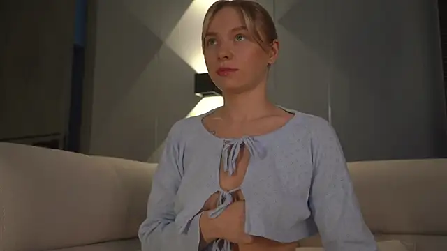 Snapshot of -Snowwwy- chatting on March 21, 2025, 1:34 pm -Snowwwy- online show from March 21, 2025, 1:34 pm