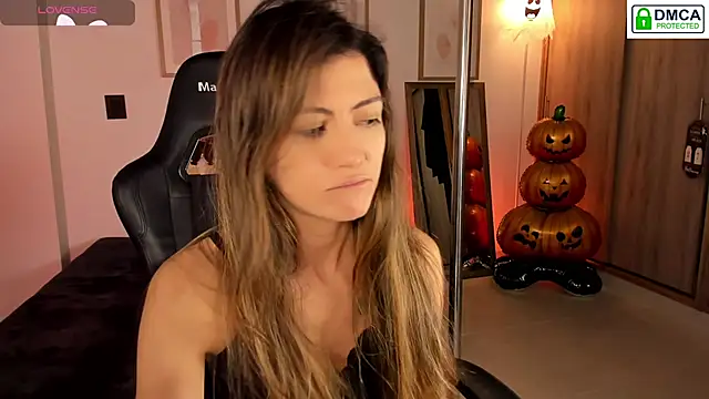 Snapshot of Lilabril chatting on October 5, 2025, 2:41 pm Lilabril online show from October 5, 2025, 2:41 pm