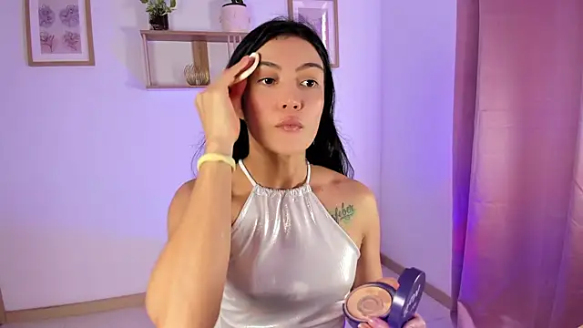 Lilabril online show from May 25, 2026, 2:38 pm