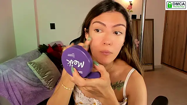 Snapshot of Lilabril chatting on September 9, 2025, 3:32 pm Lilabril online show from September 9, 2025, 3:32 pm