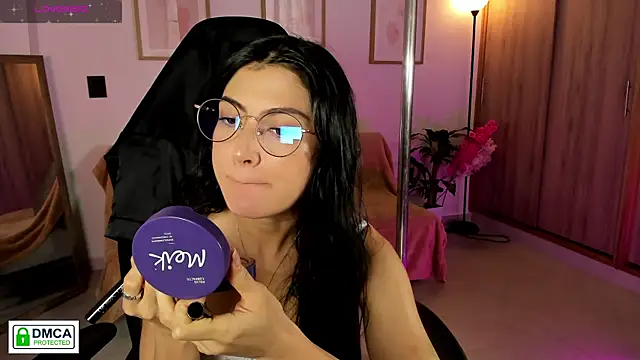 Lilabril online show from May 9, 2026, 1:36 pm
