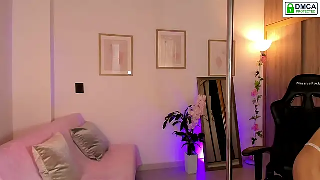 Snapshot of Lilabril chatting on September 23, 2025, 2:46 pm Lilabril online show from September 23, 2025, 2:46 pm