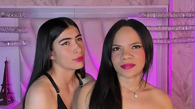 Snapshot of siara_and_zoe chatting on May 11, 2026, 10:51 pm siara and zoe online show from May 11, 2026, 10:51 pm
