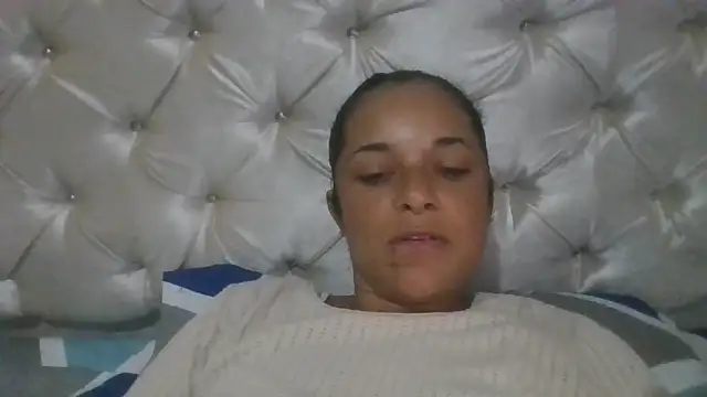 Snapshot of GiveLove1 chatting on December 17, 2025, 11:04 am GiveLove1 online show from December 17, 2025, 11:04 am