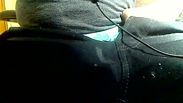 markluvskitty online show from April 1, 2026, 3:20 pm