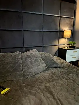 CHERRYY BOMB  online show from November 25, 2025, 12:16 pm