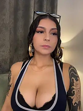 Snapshot of CHERRYY_BOMB_ chatting on July 10, 2026, 6:41 pm CHERRYY BOMB online show from July 10, 2026, 6:41 pm