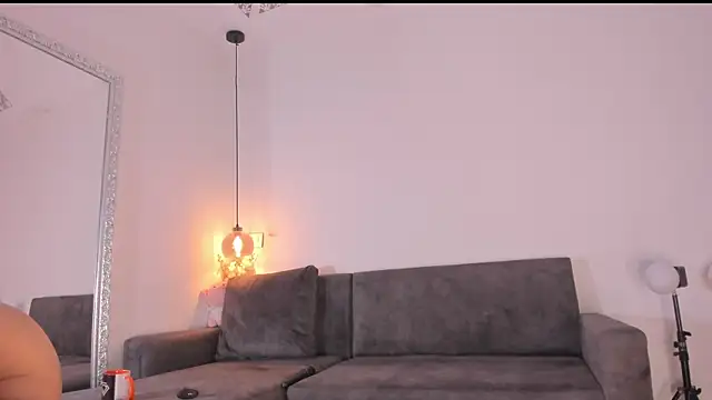 Snapshot of Isabella_francoo chatting on November 4, 2025, 12:20 pm Isabella francoo online show from November 4, 2025, 12:20 pm