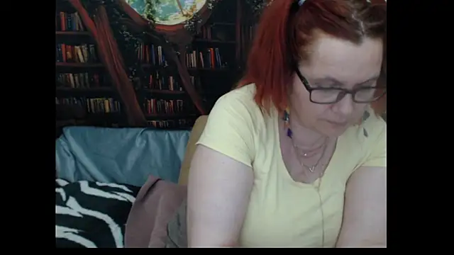 Snapshot of PlayfullMature chatting on May 30, 2026, 2:51 am PlayfullMature online show from May 30, 2026, 2:51 am