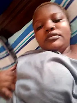 queennapal online show from April 25, 2026, 10:29 am